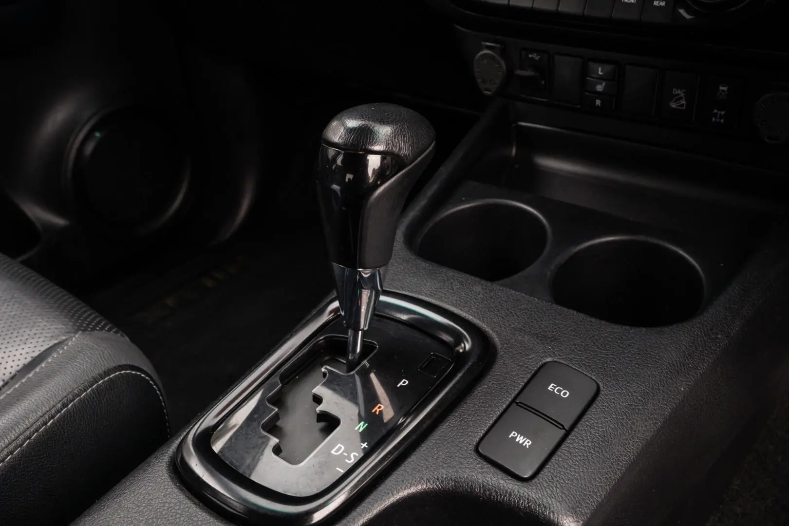 2023 Toyota Hilux Gallery Image 16