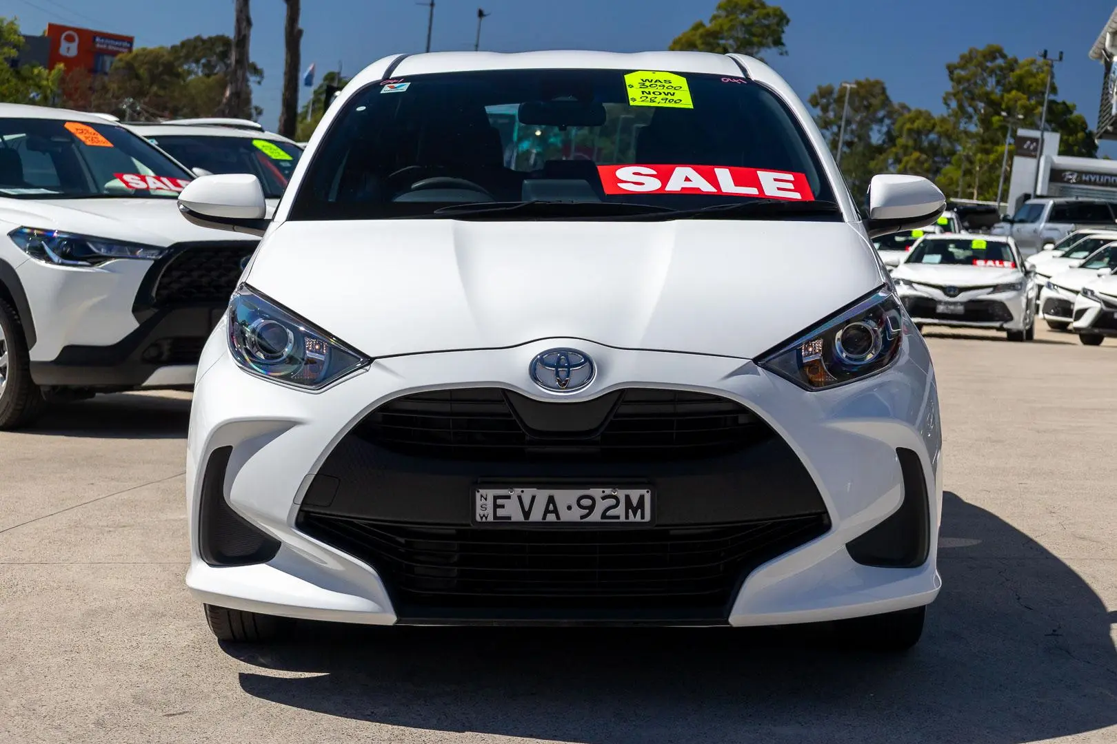 2022 Toyota Yaris Gallery Image 4