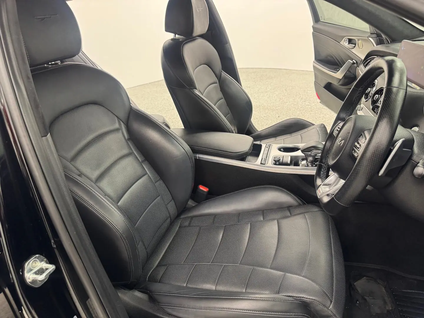 2022 Kia Stinger Gallery Image 27