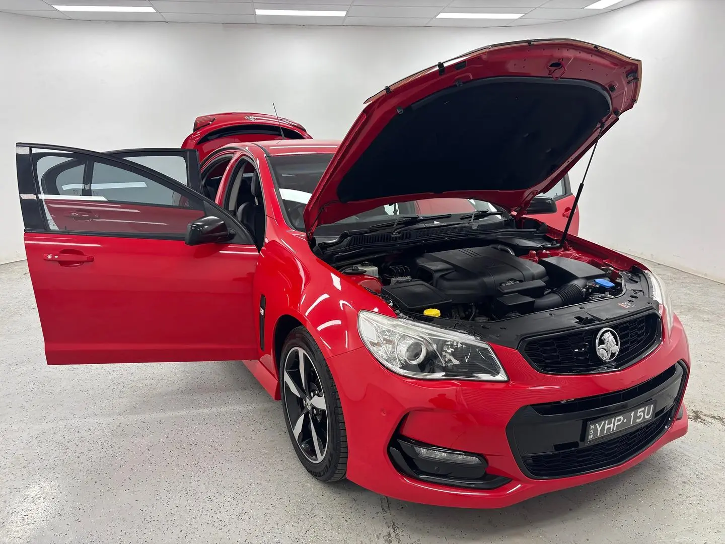 2016 Holden Commodore Gallery Image 8