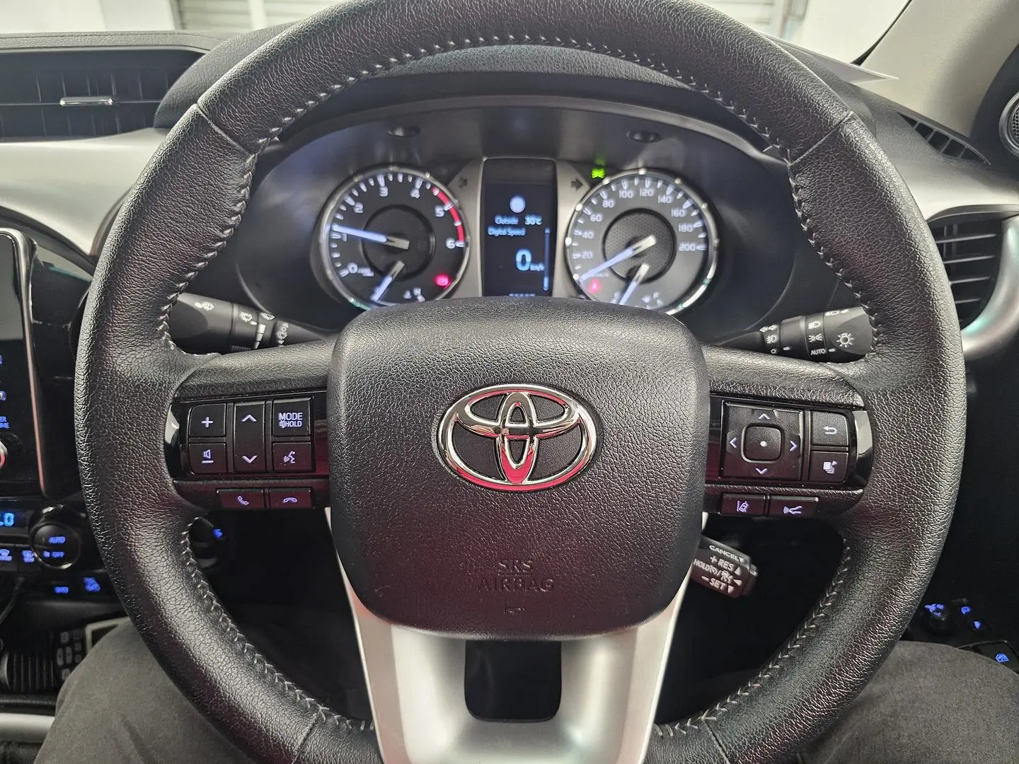 2021 Toyota Hilux Gallery Image 28