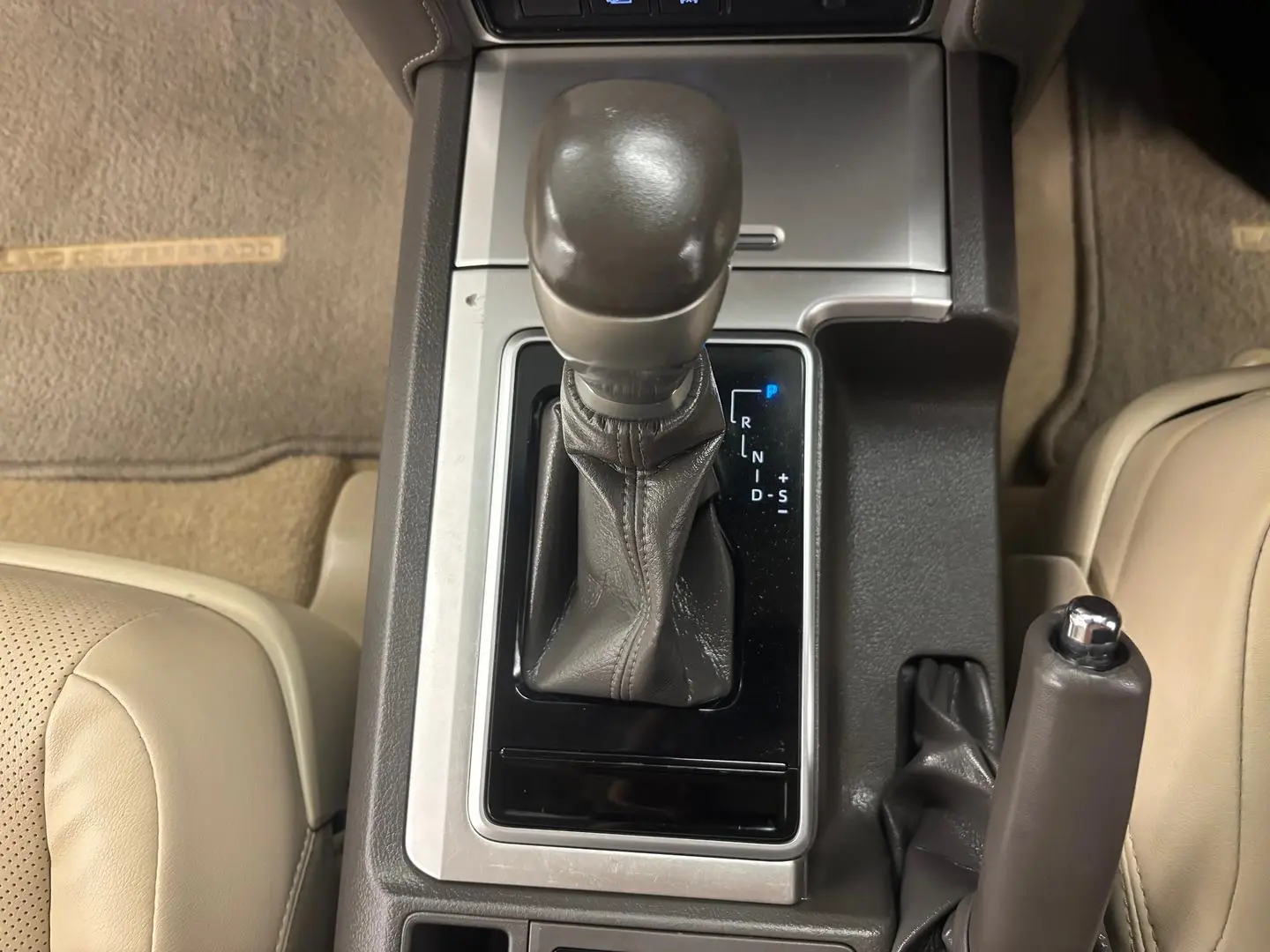 2023 Toyota Landcruiser Prado Gallery Image 36