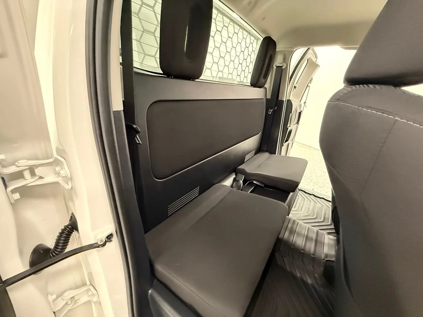 2024 Toyota Hilux Gallery Image 18