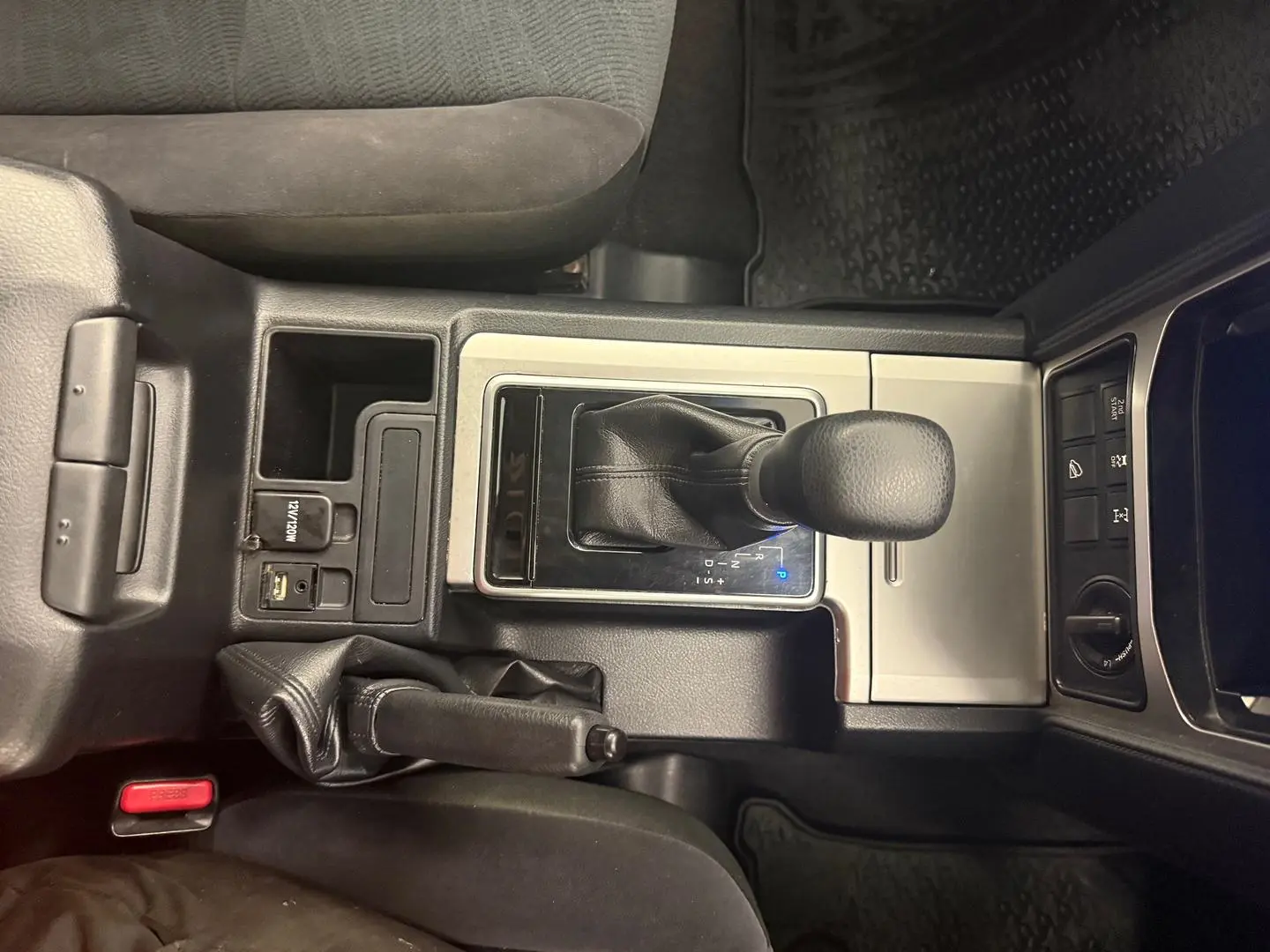 2020 Toyota Landcruiser Prado Gallery Image 31