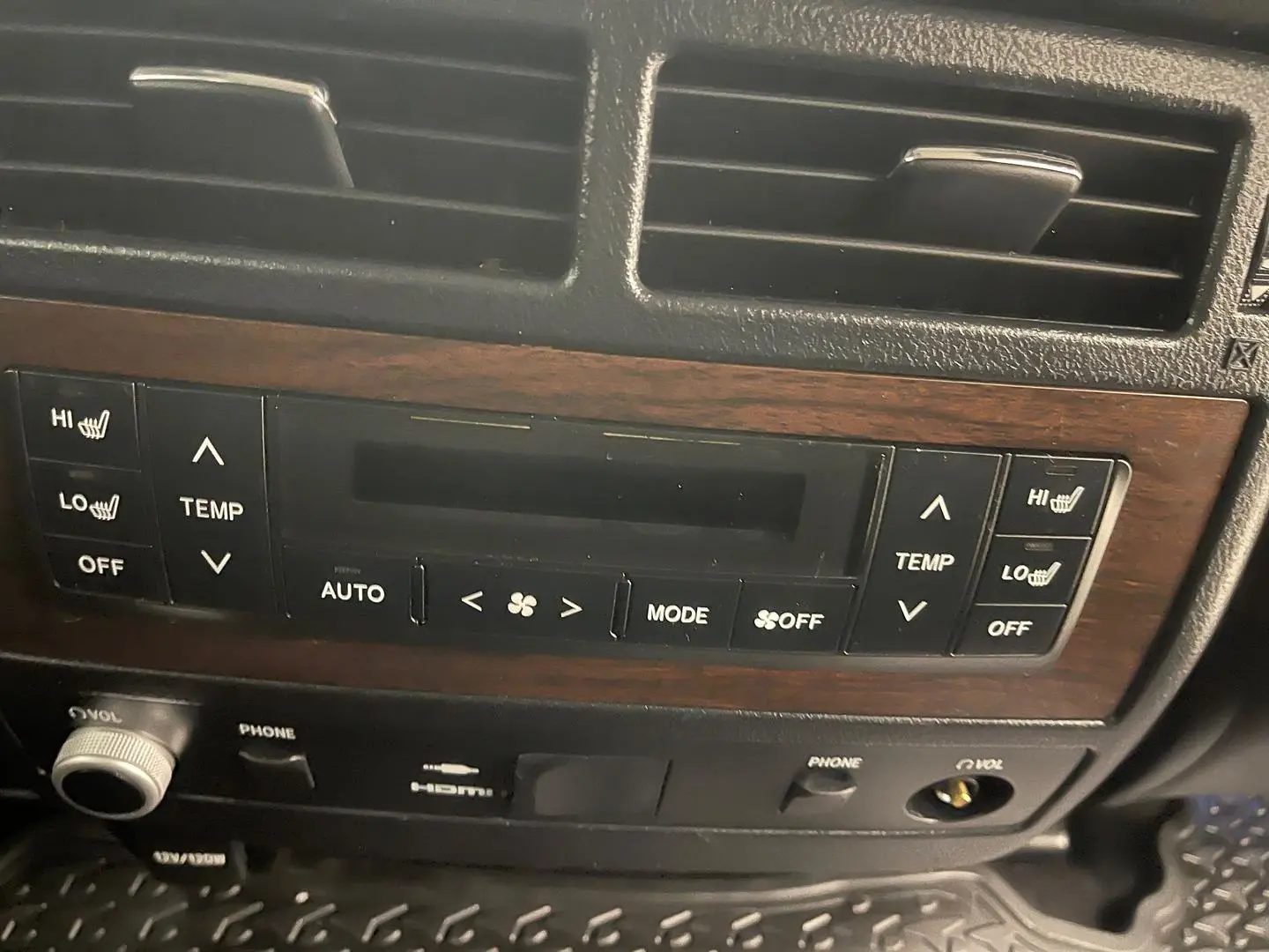 2019 Toyota Landcruiser Gallery Image 22