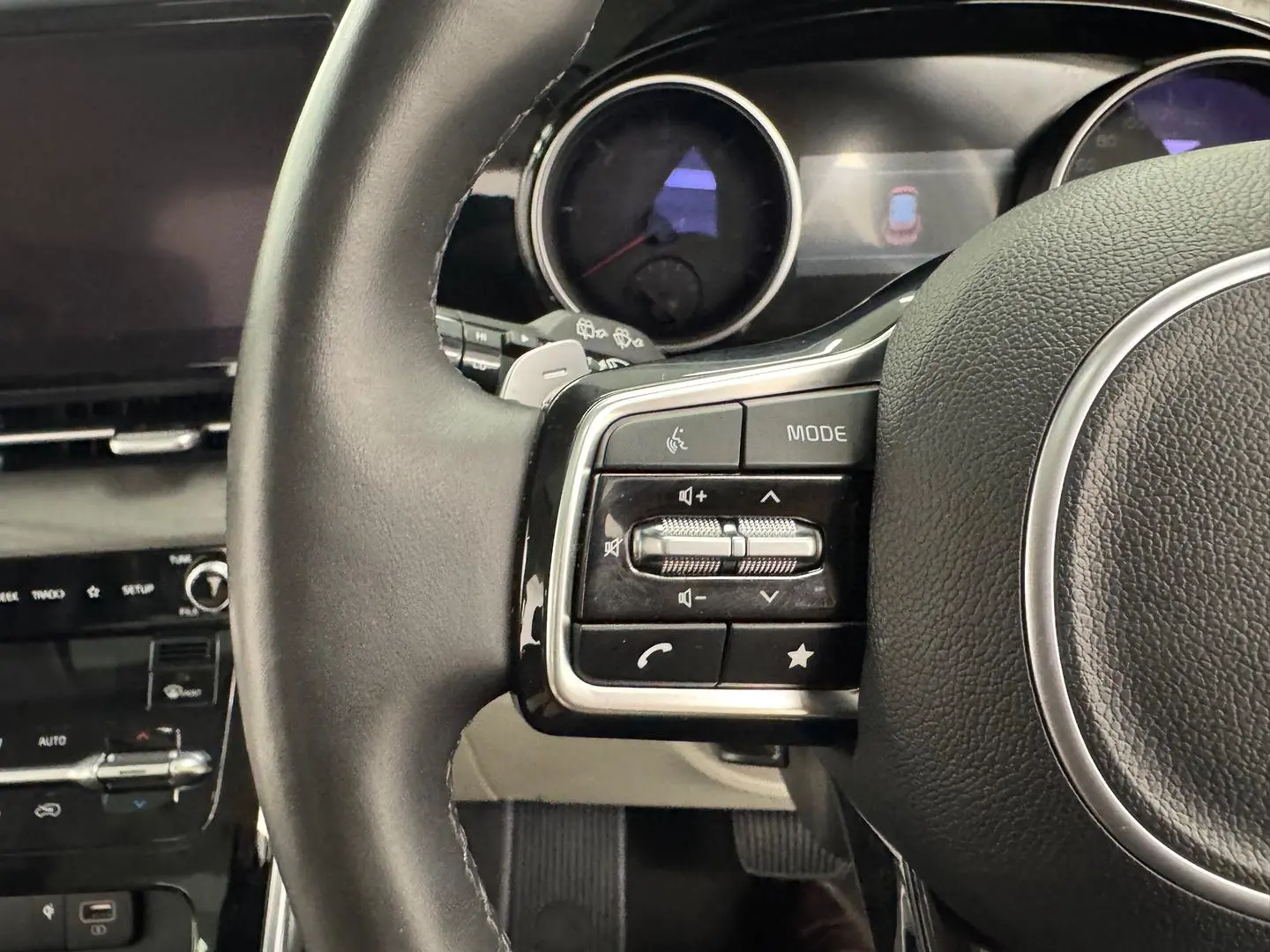 2023 Kia Carnival Gallery Image 20