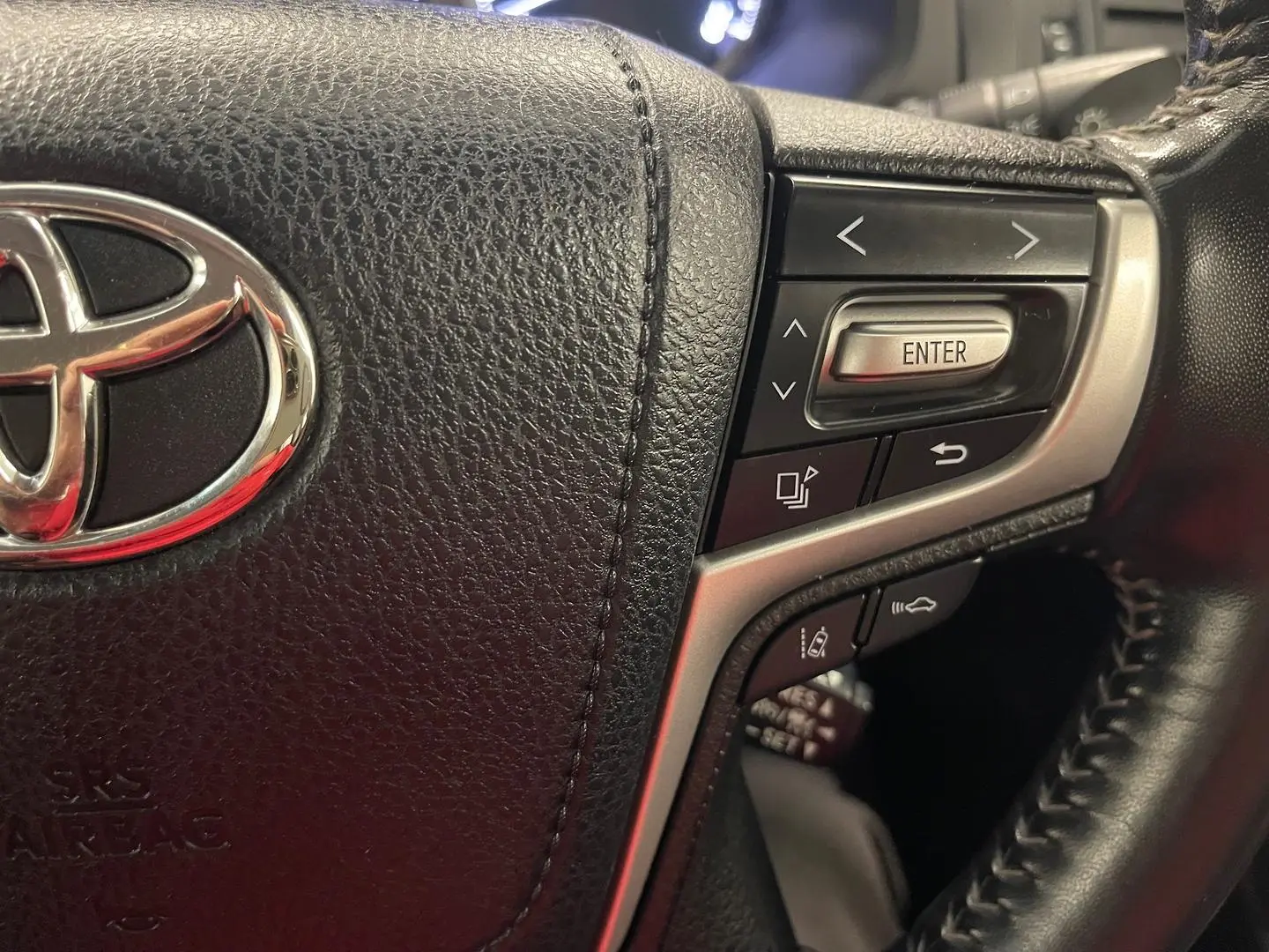 2021 Toyota Landcruiser Prado Gallery Image 29