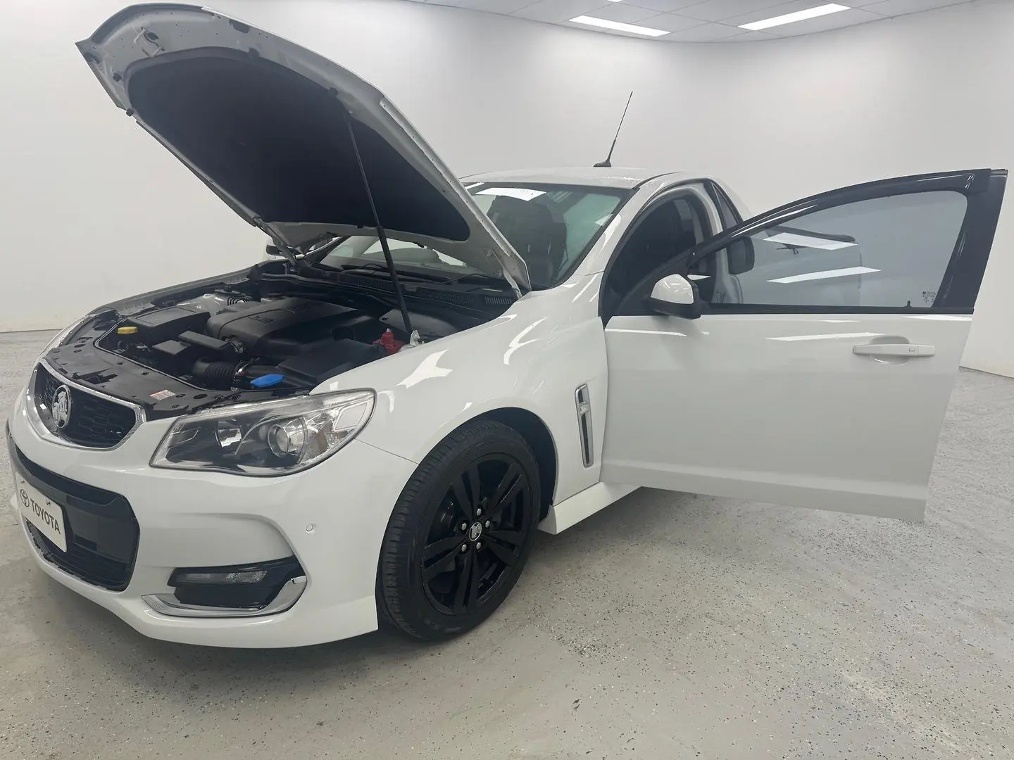 2016 Holden Ute Gallery Image 12