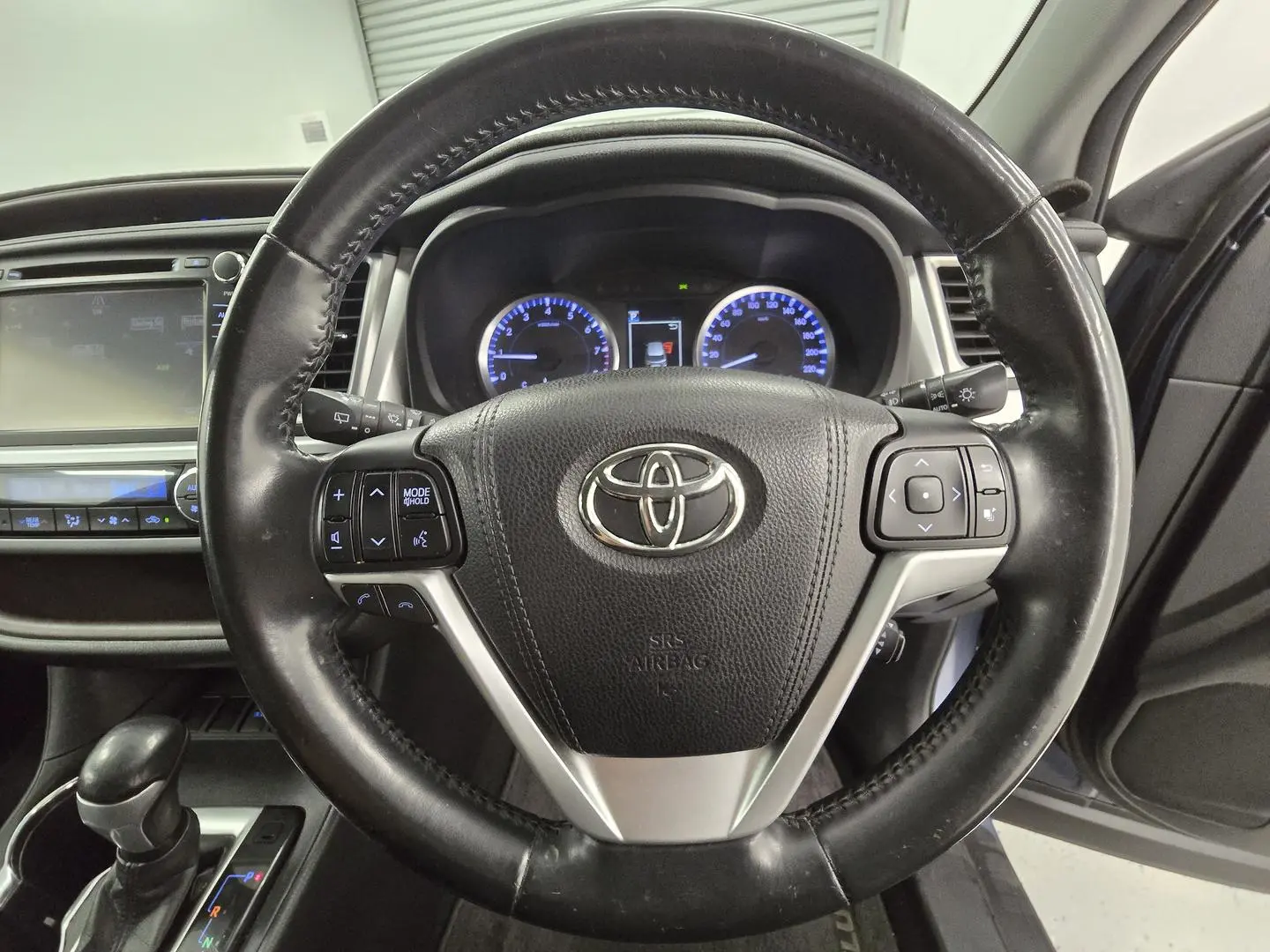 2017 Toyota Kluger Gallery Image 23