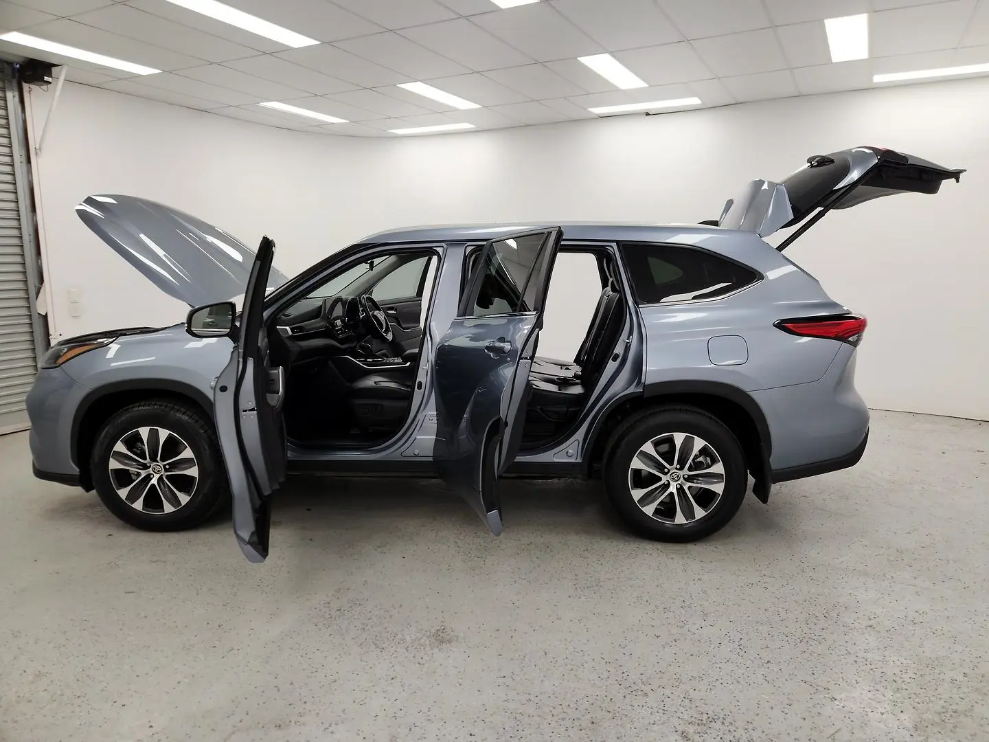 2023 Toyota Kluger Gallery Image 13
