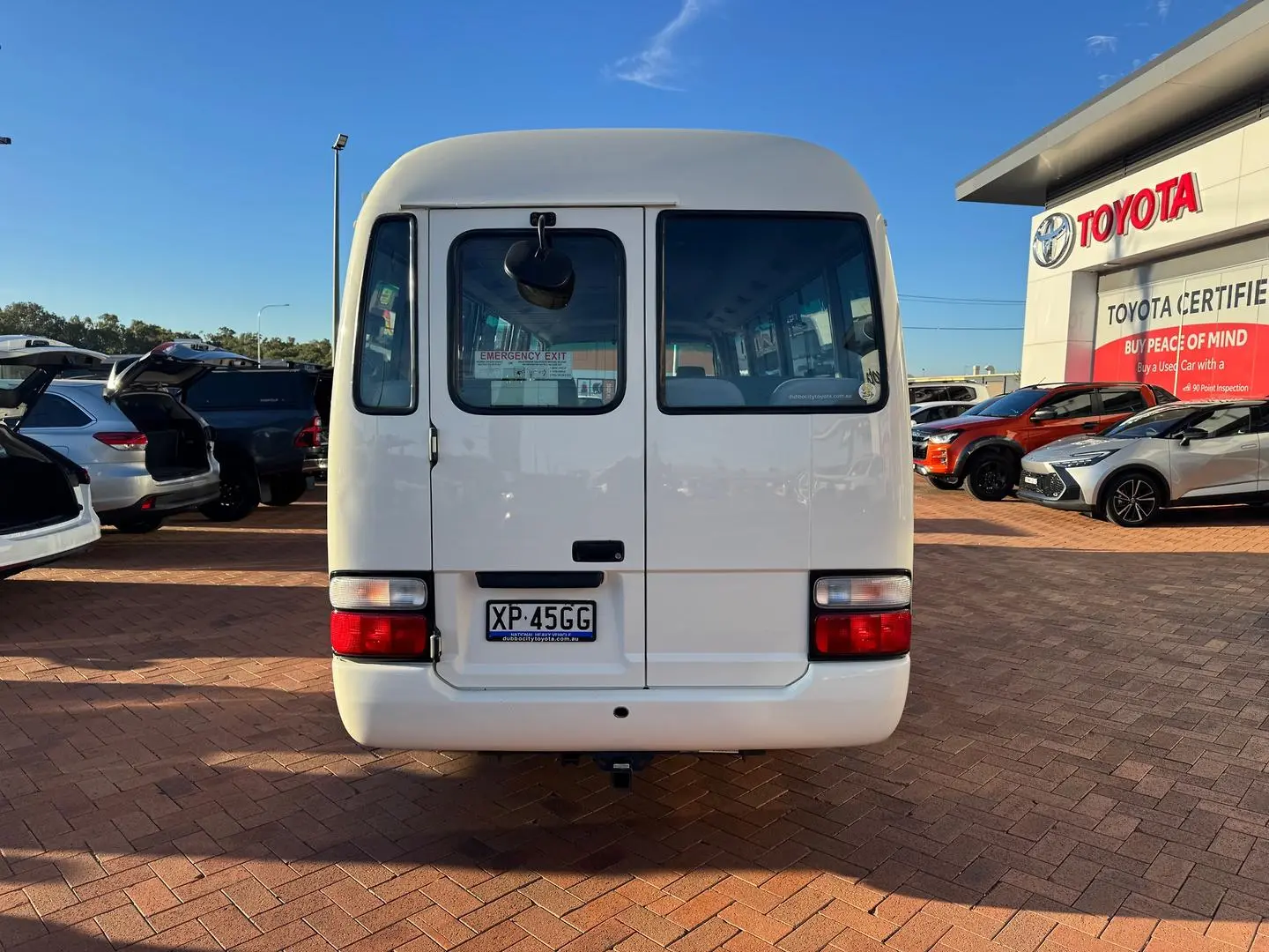 2014 Toyota Coaster Gallery Image 4