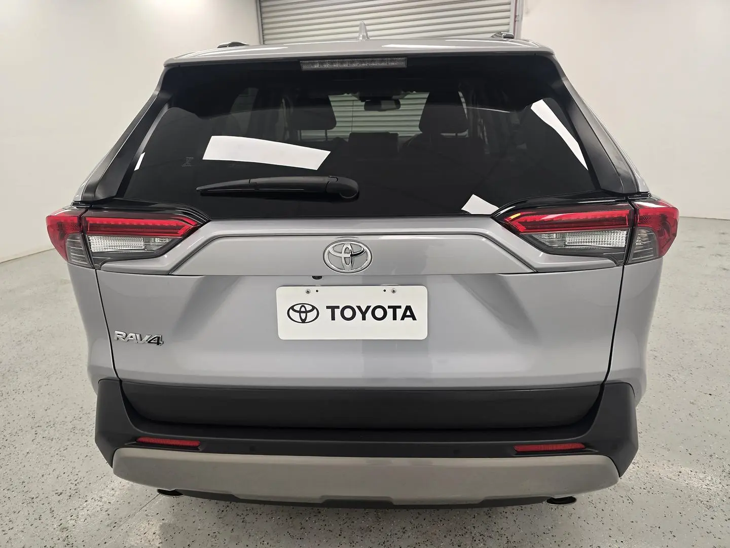 2022 Toyota RAV4 Gallery Image 4