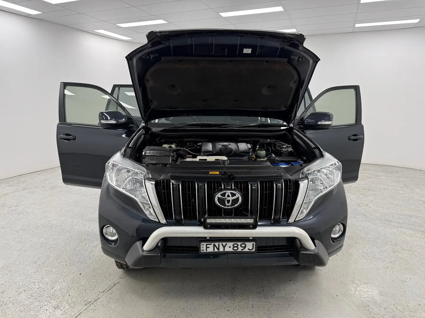 2016 Toyota Landcruiser Prado Gallery Image 20