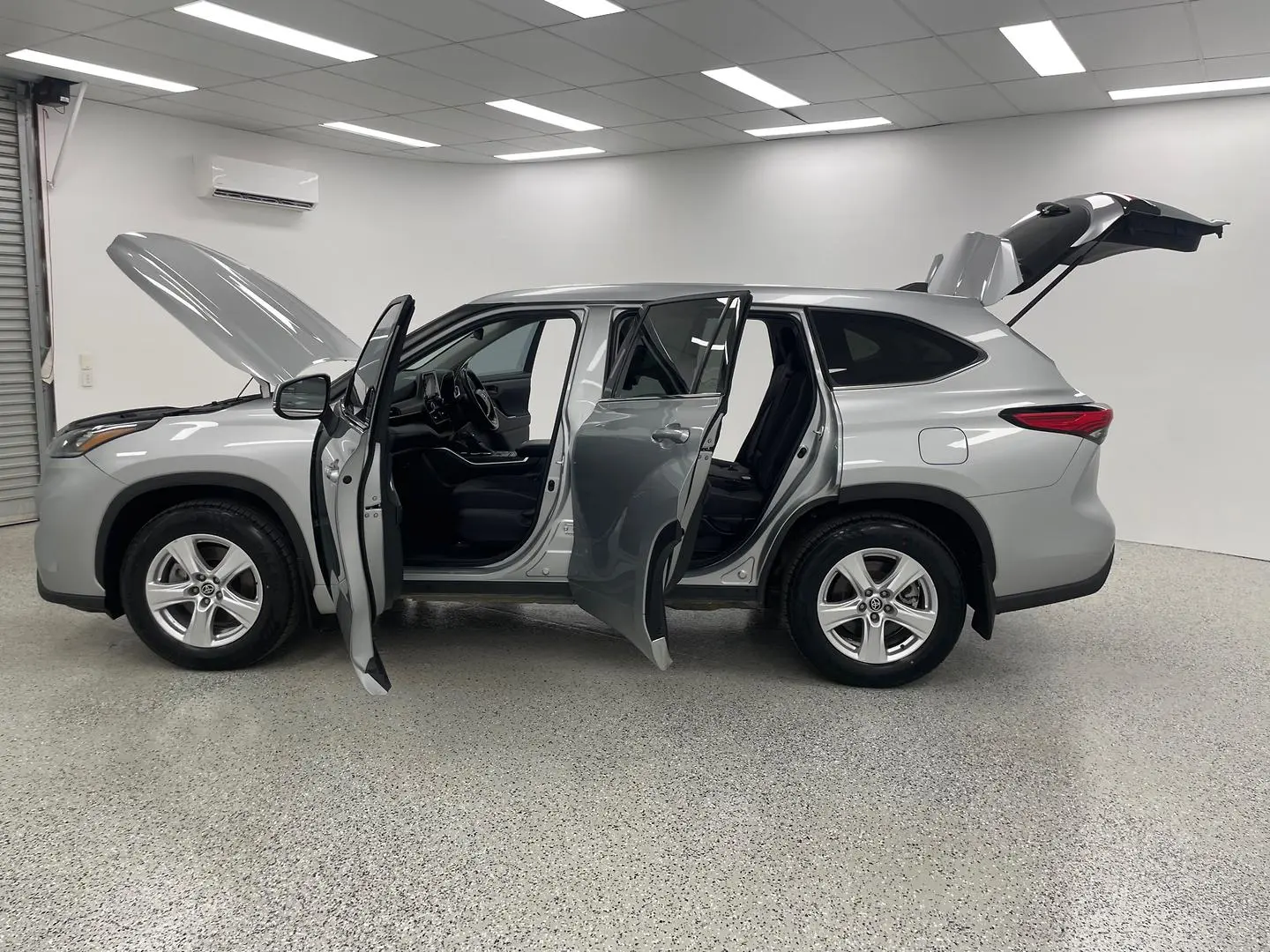 2022 Toyota Kluger Gallery Image 12