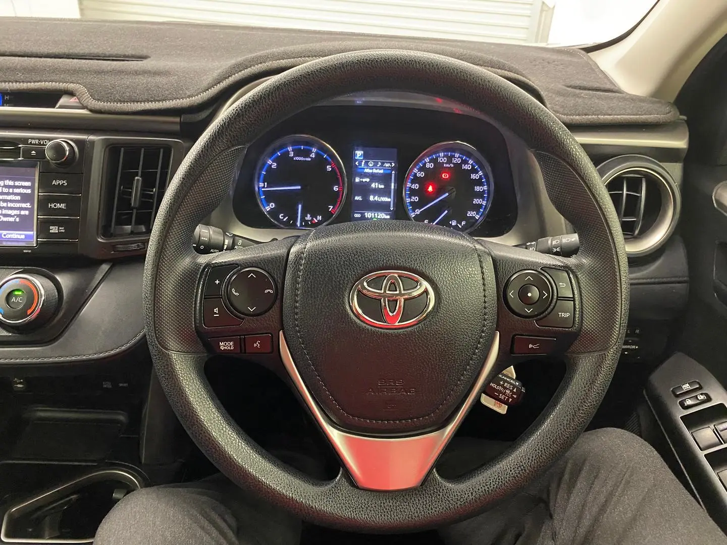 2018 Toyota Rav4 Gallery Image 24