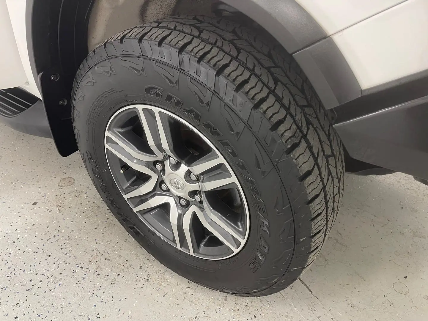 2019 Toyota Fortuner Gallery Image 16