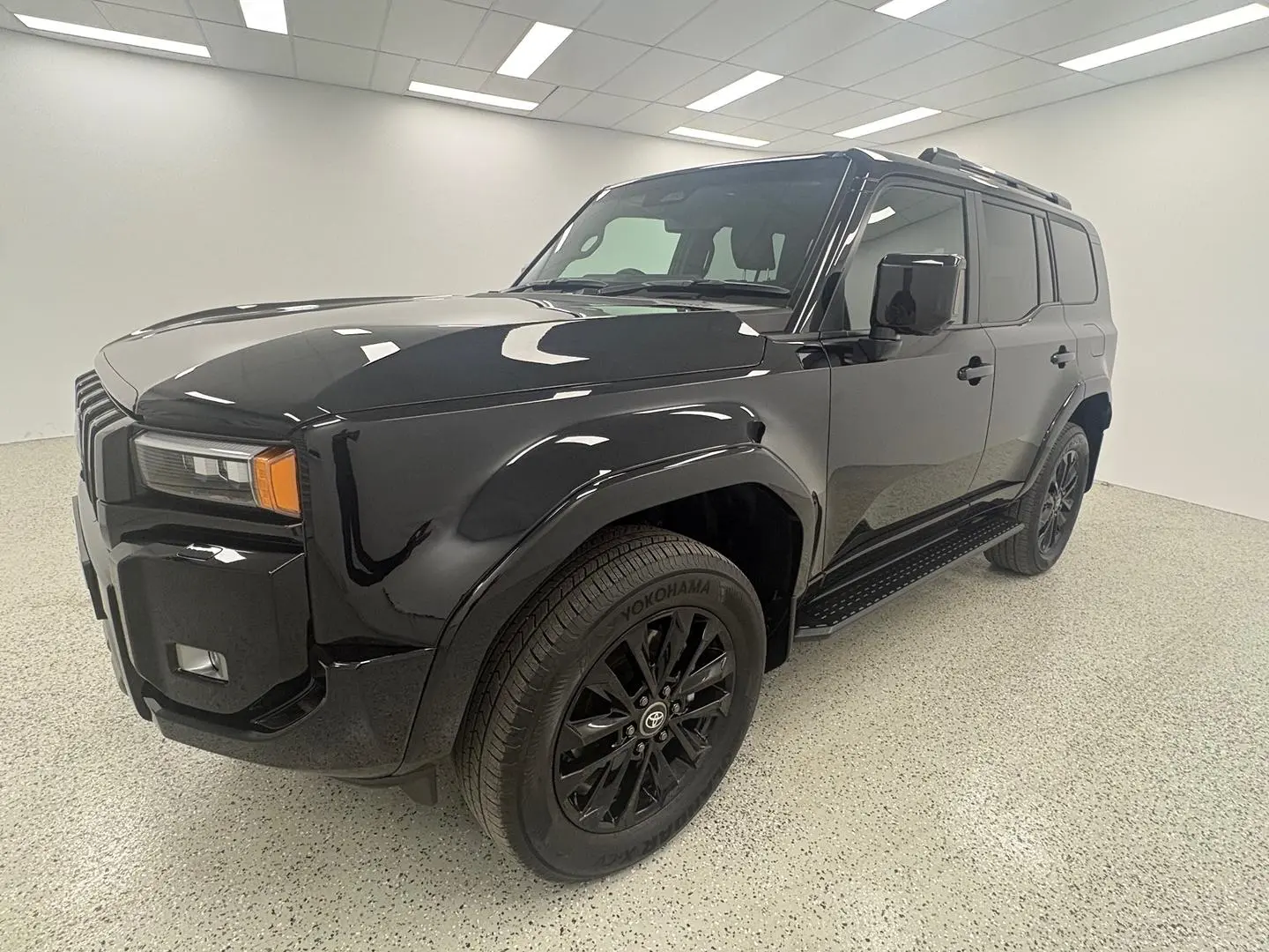 2025 Toyota Landcruiser Prado Gallery Image 7