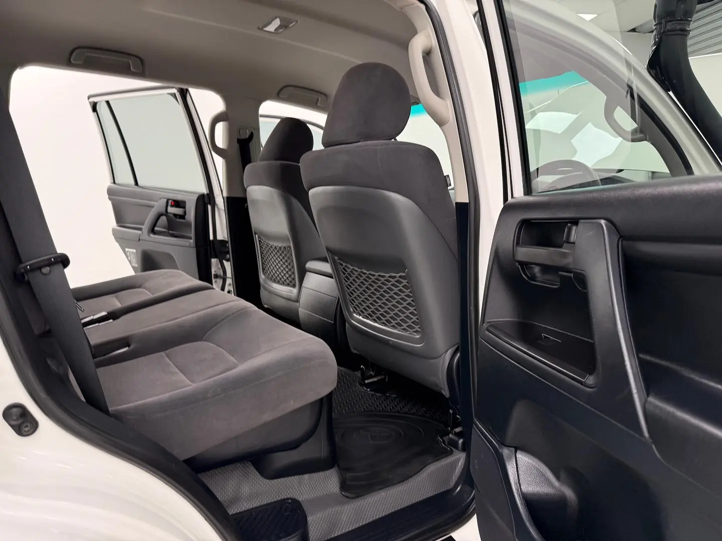 2020 Toyota Landcruiser Gallery Image 16