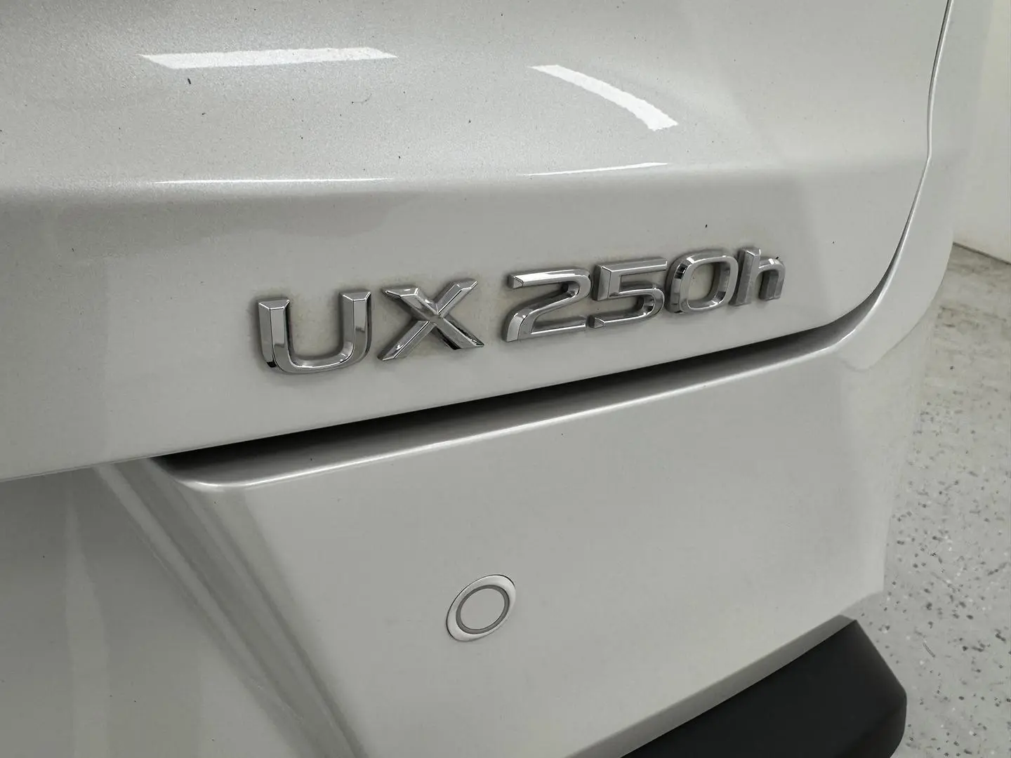2023 Lexus UX Gallery Image 31