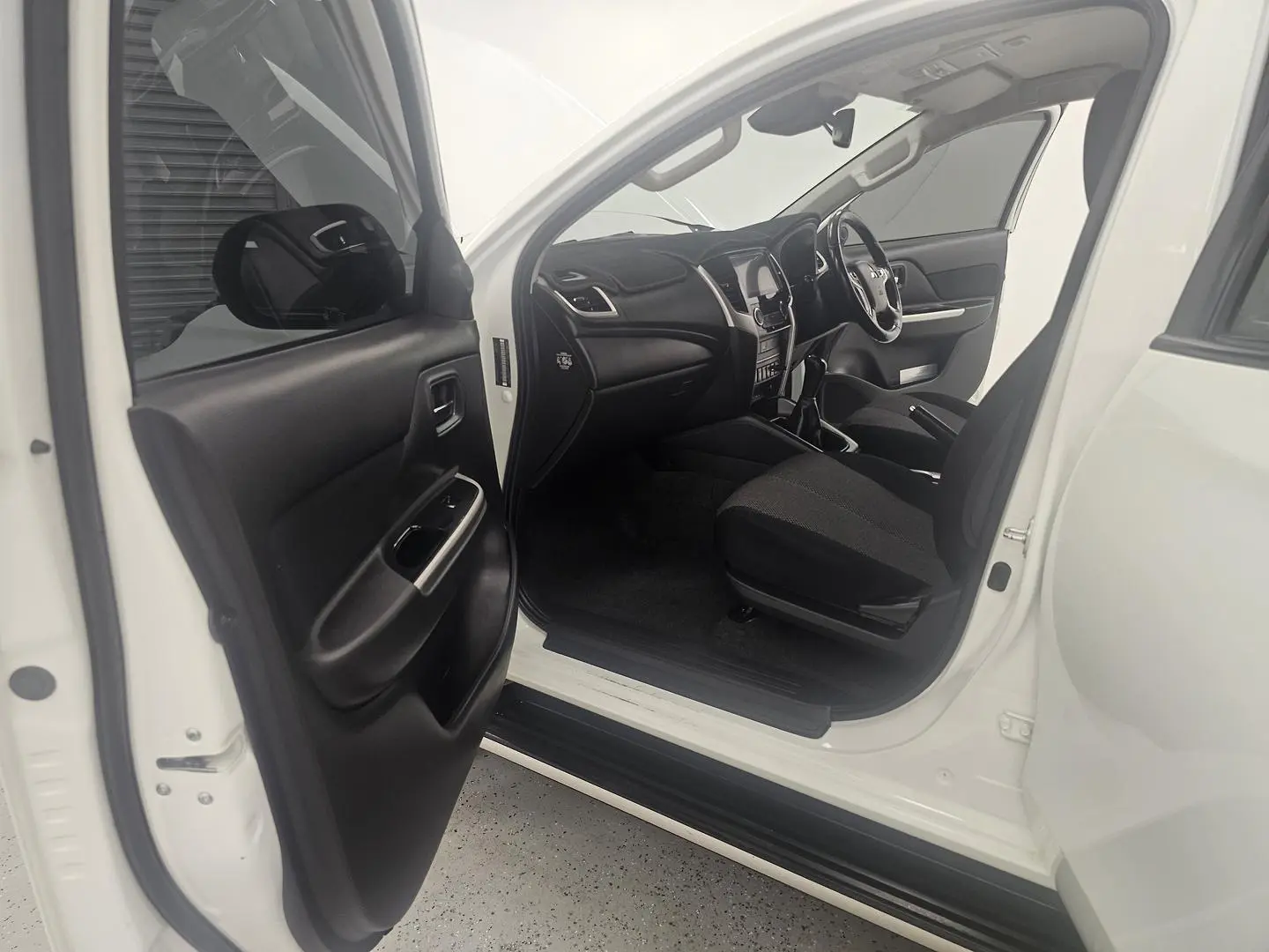 2019 Mitsubishi Triton Gallery Image 11