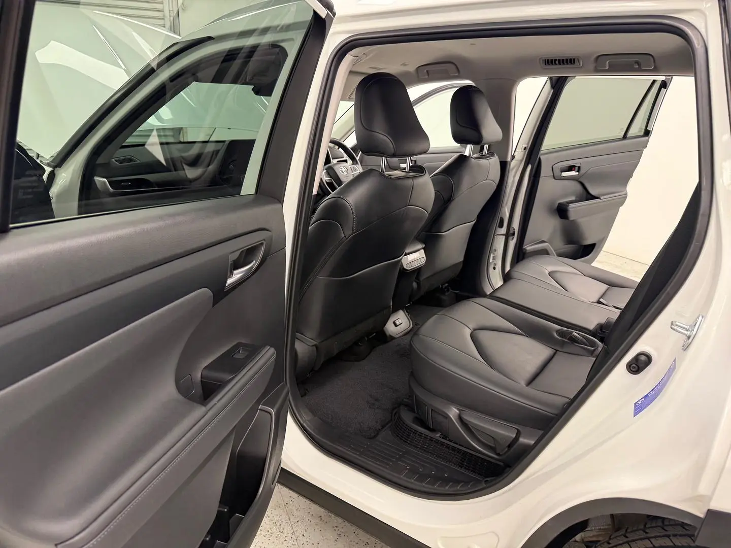 2023 Toyota Kluger Gallery Image 10