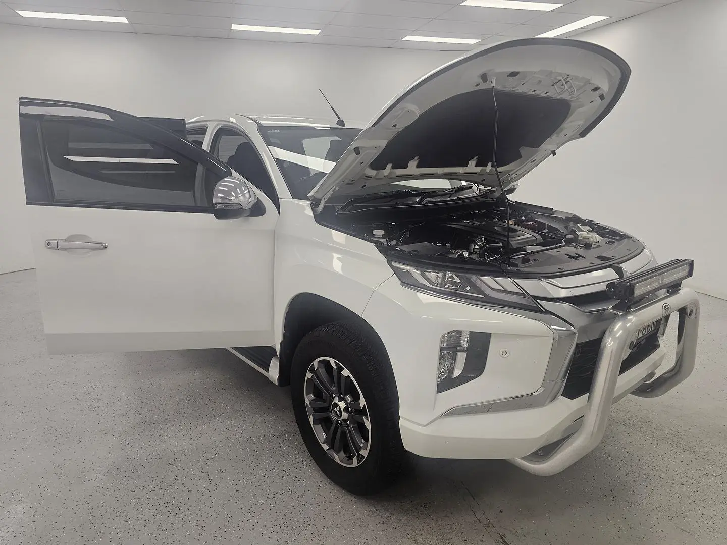 2019 Mitsubishi Triton Gallery Image 24