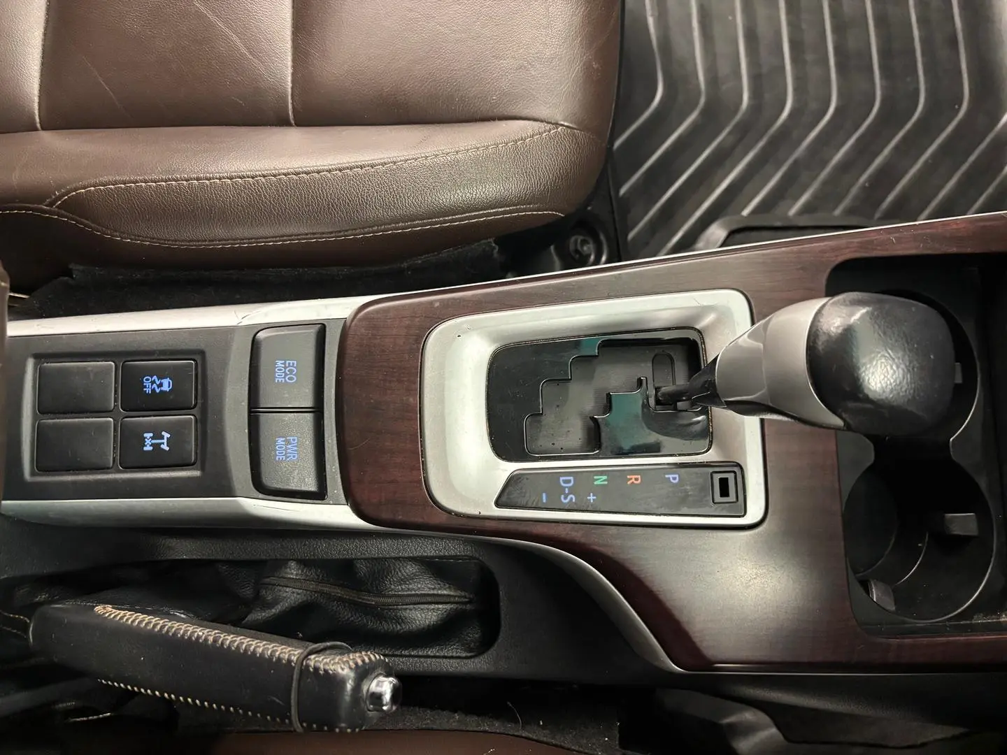 2018 Toyota Fortuner Gallery Image 30