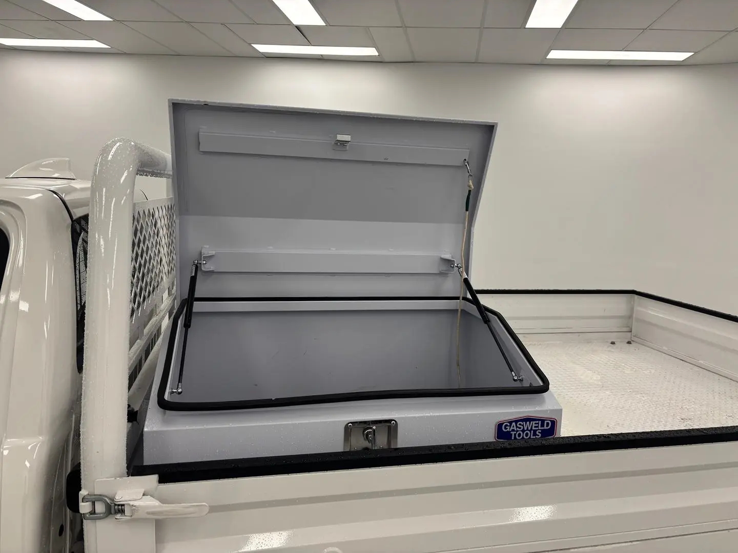 2023 Toyota Hilux Gallery Image 20