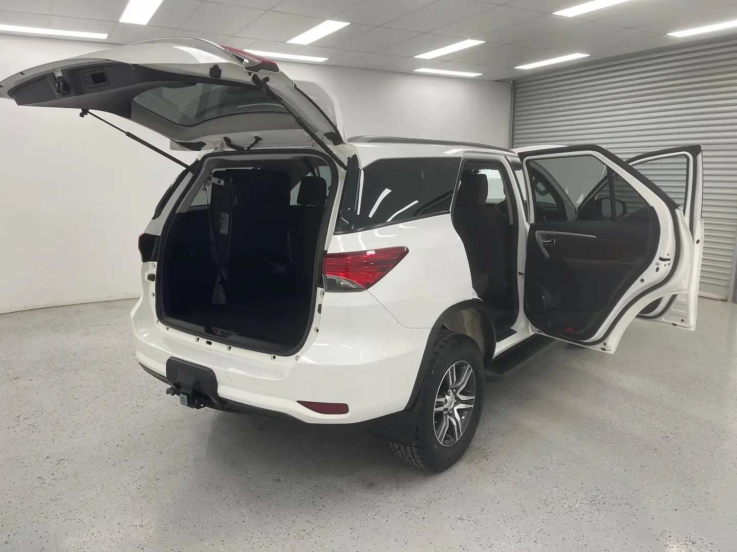 2019 Toyota Fortuner Gallery Image 10