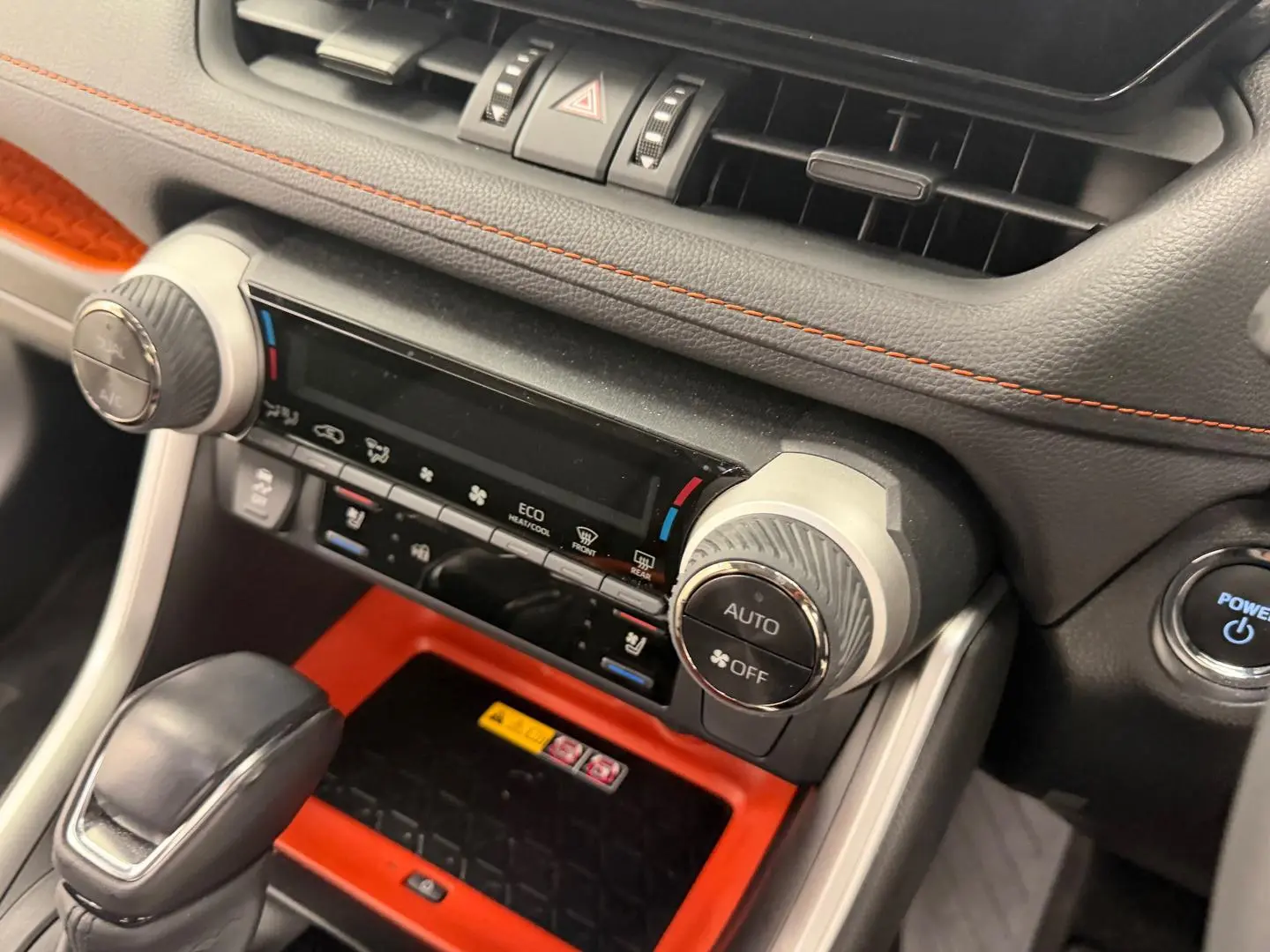 2024 Toyota RAV4 Gallery Image 19