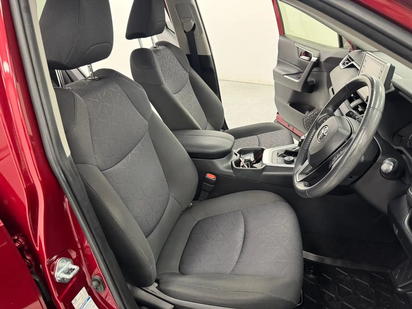 2020 Toyota RAV4 Gallery Image 26