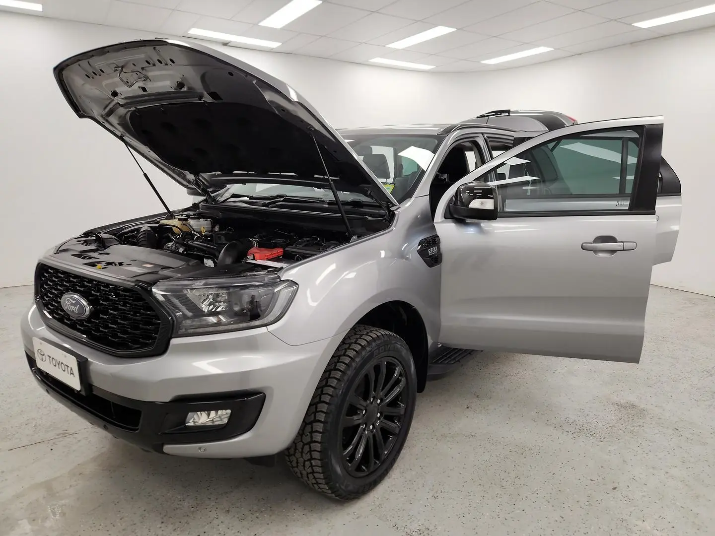 2021 Ford Everest Gallery Image 14