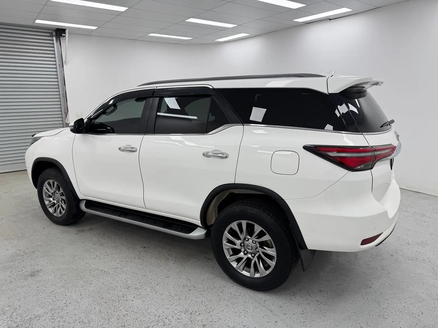 2021 Toyota Fortuner Gallery Image 4