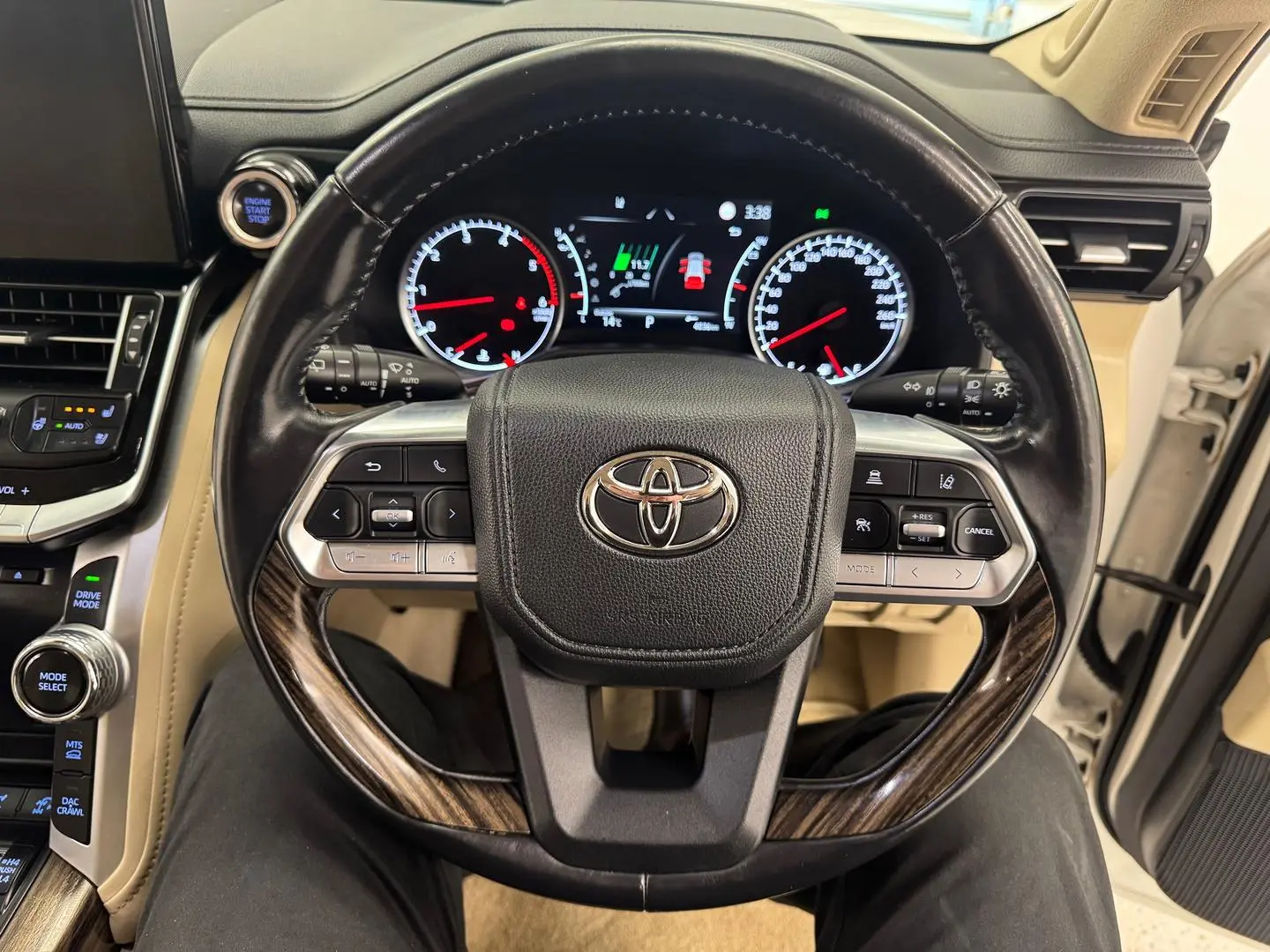 2022 Toyota Landcruiser Gallery Image 19