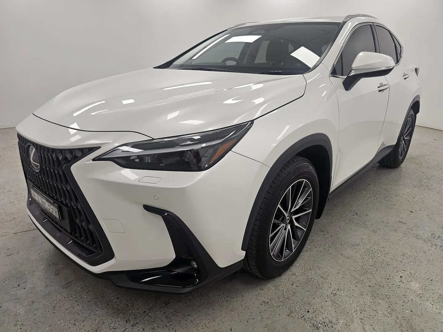 2025 Lexus NX Gallery Image 7