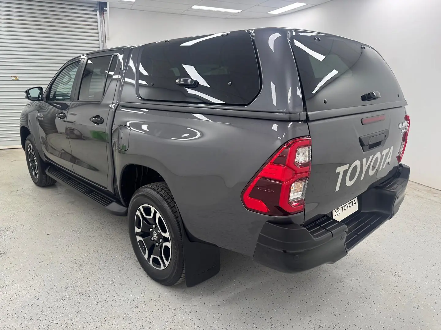 2025 Toyota Hilux Gallery Image 4