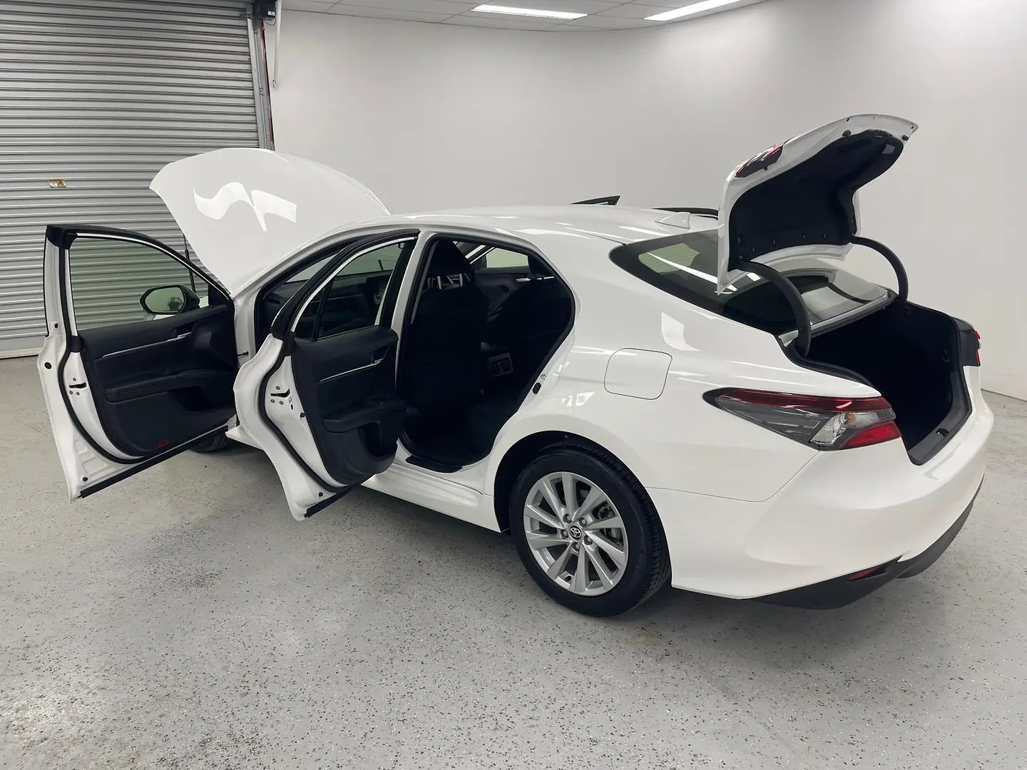 2024 Toyota Camry Gallery Image 11