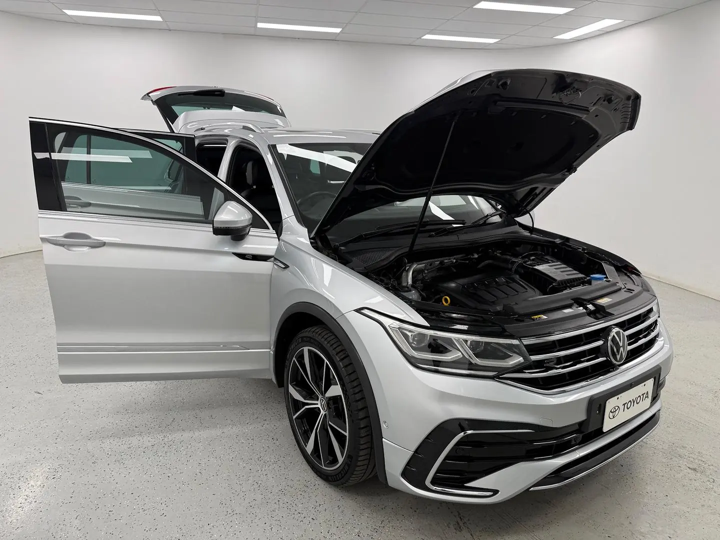 2021 Volkswagen Tiguan Gallery Image 22