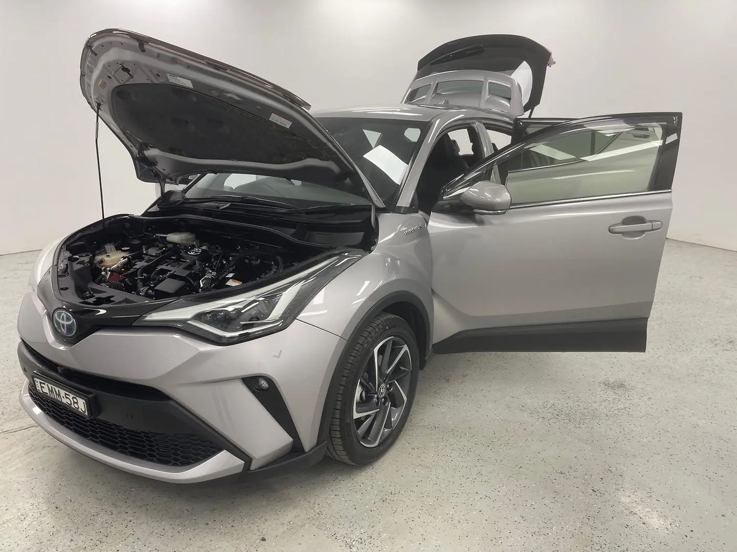 2020 Toyota C-HR Gallery Image 14