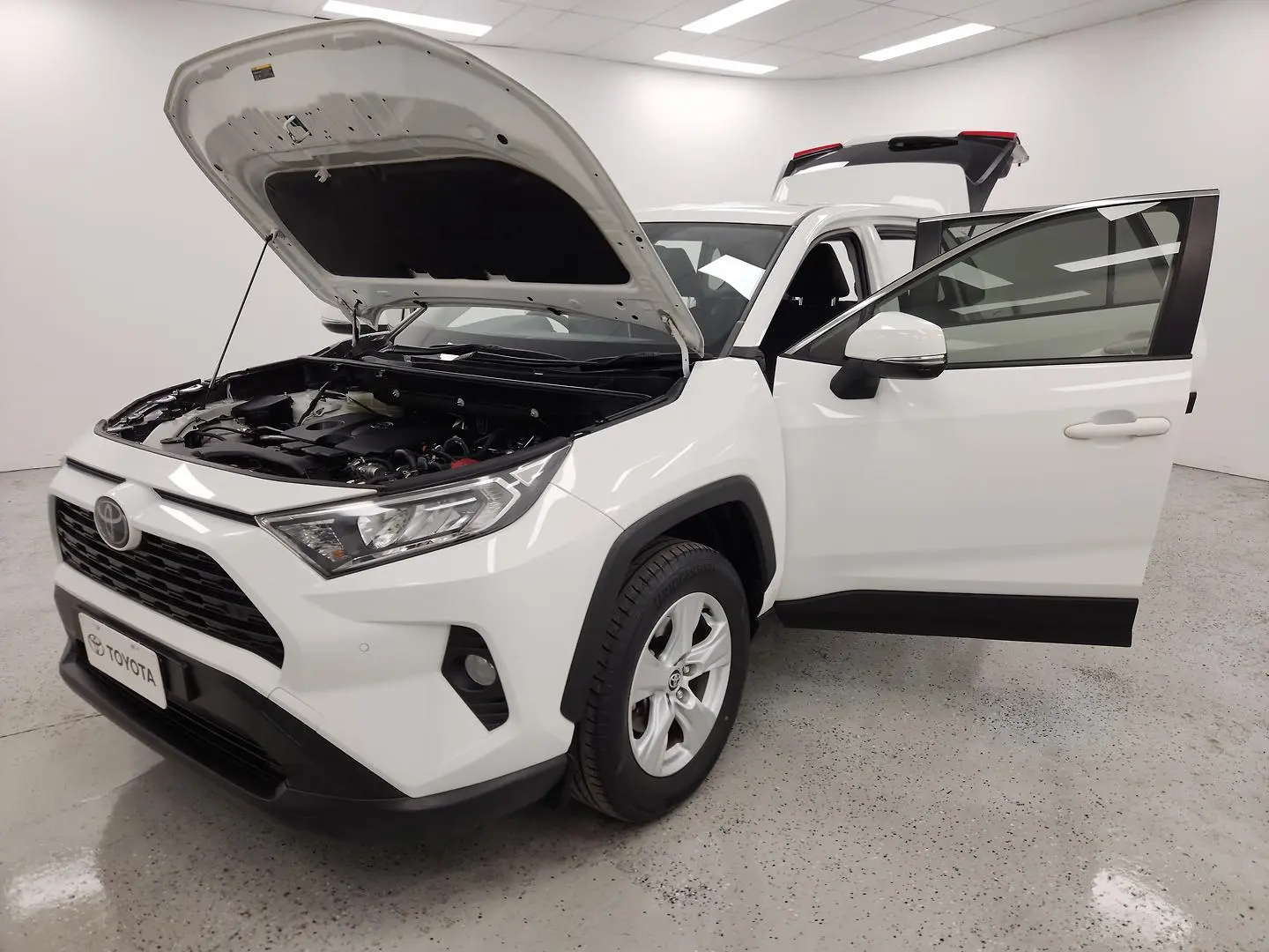 2020 Toyota RAV4 Gallery Image 14