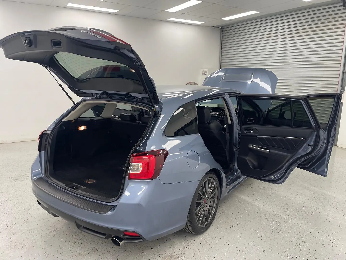 2017 Subaru Levorg Gallery Image 10
