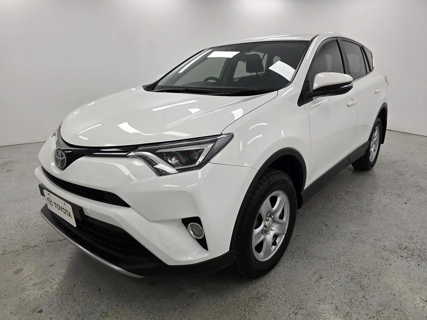 2018 Toyota Rav4 Gallery Image 7