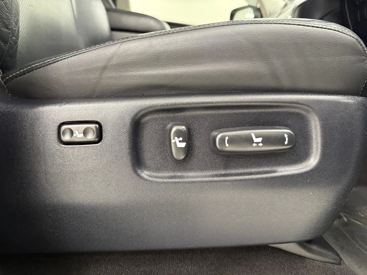 2019 Toyota Landcruiser Gallery Image 32