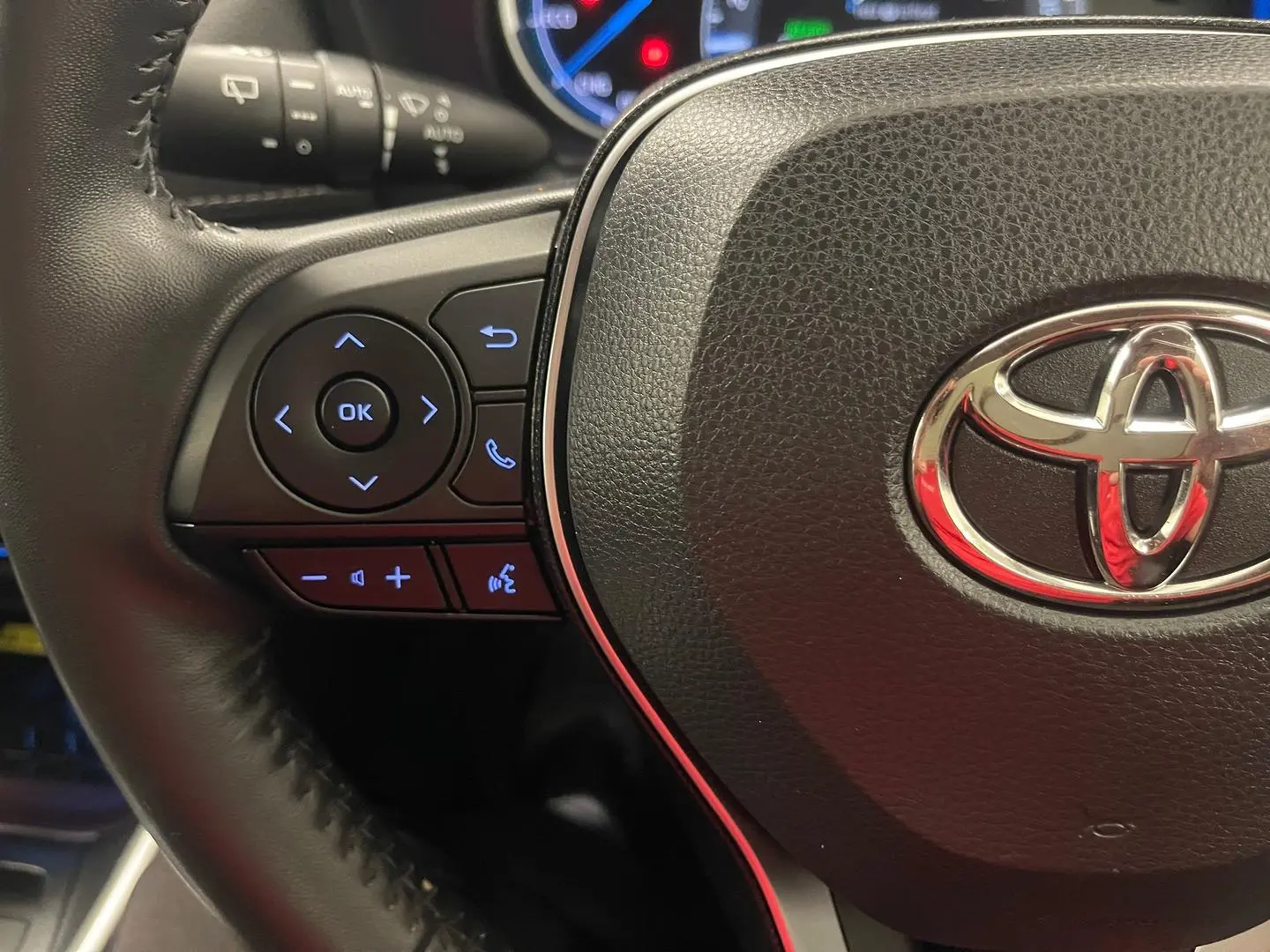 2022 Toyota RAV4 Gallery Image 35
