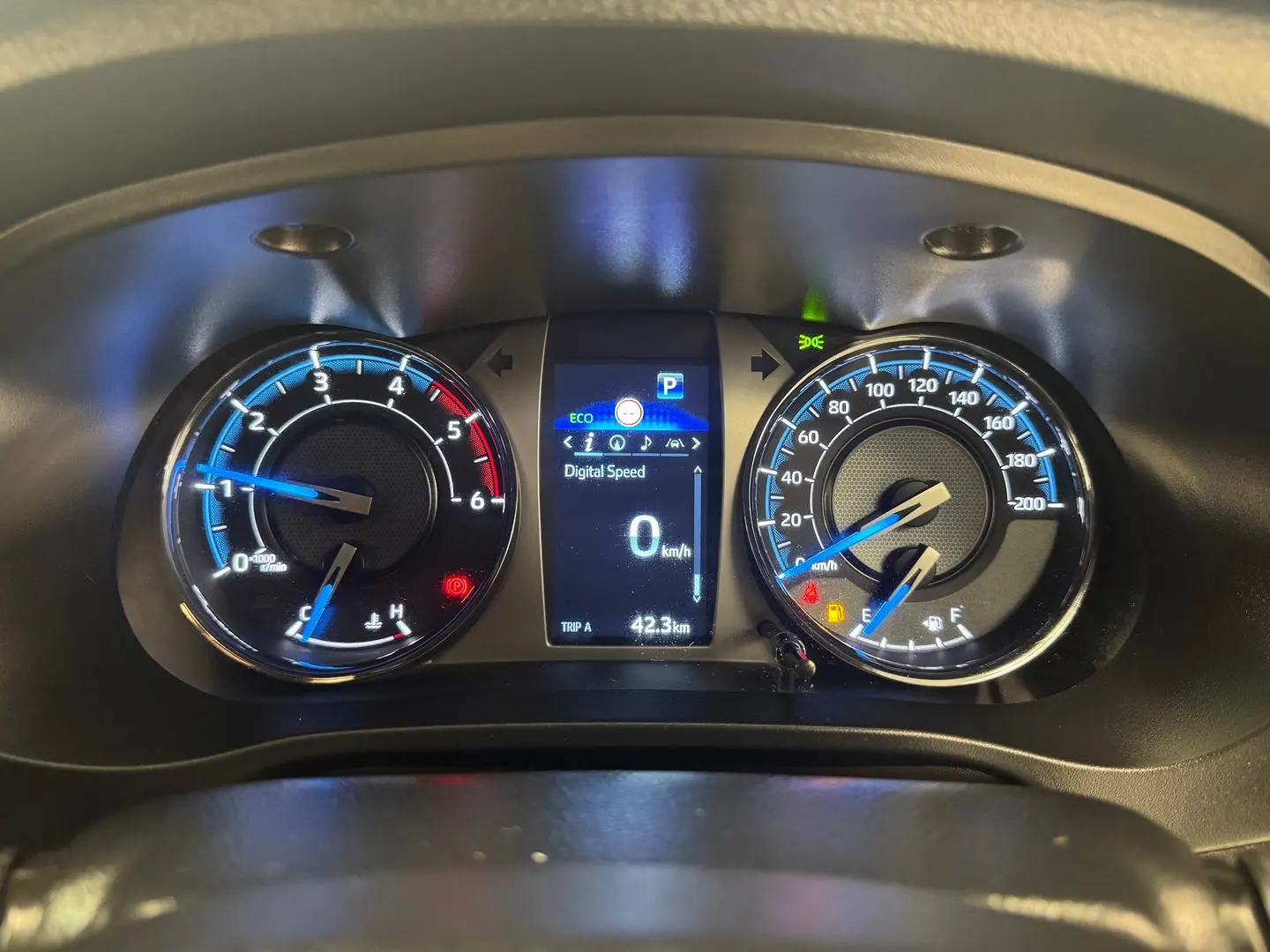 2023 Toyota Hilux Gallery Image 20