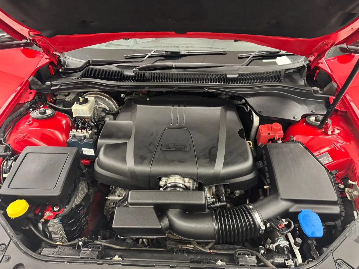 2016 Holden Commodore Gallery Image 15