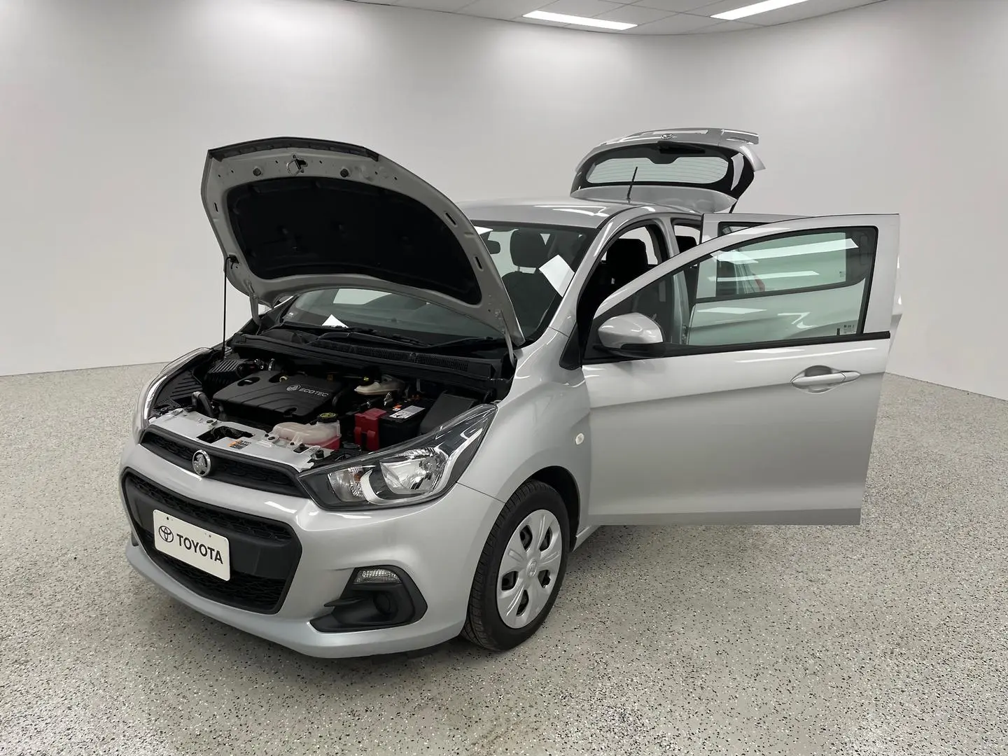 2016 Holden Spark Gallery Image 8