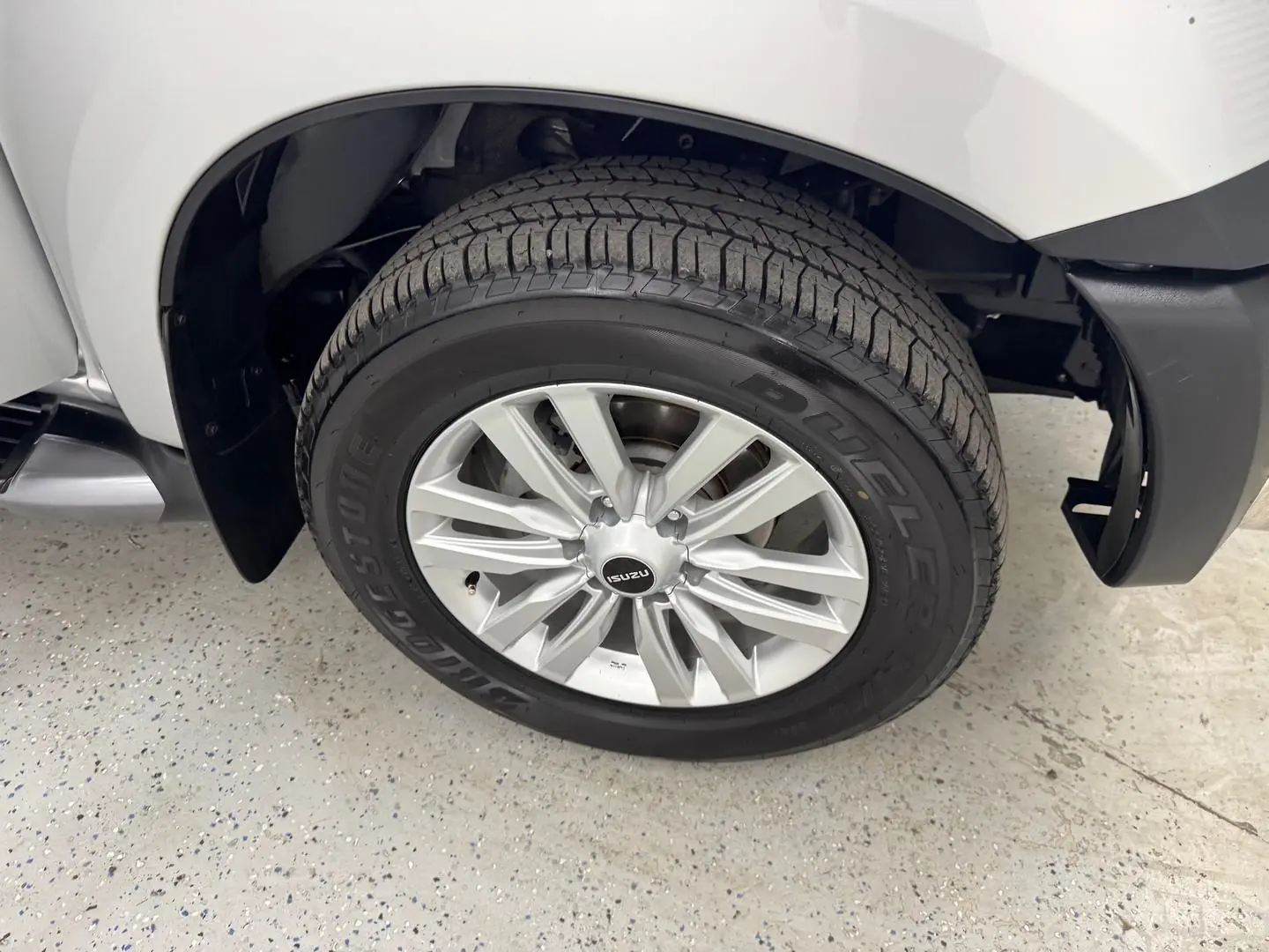 2018 Isuzu MU-X Gallery Image 14