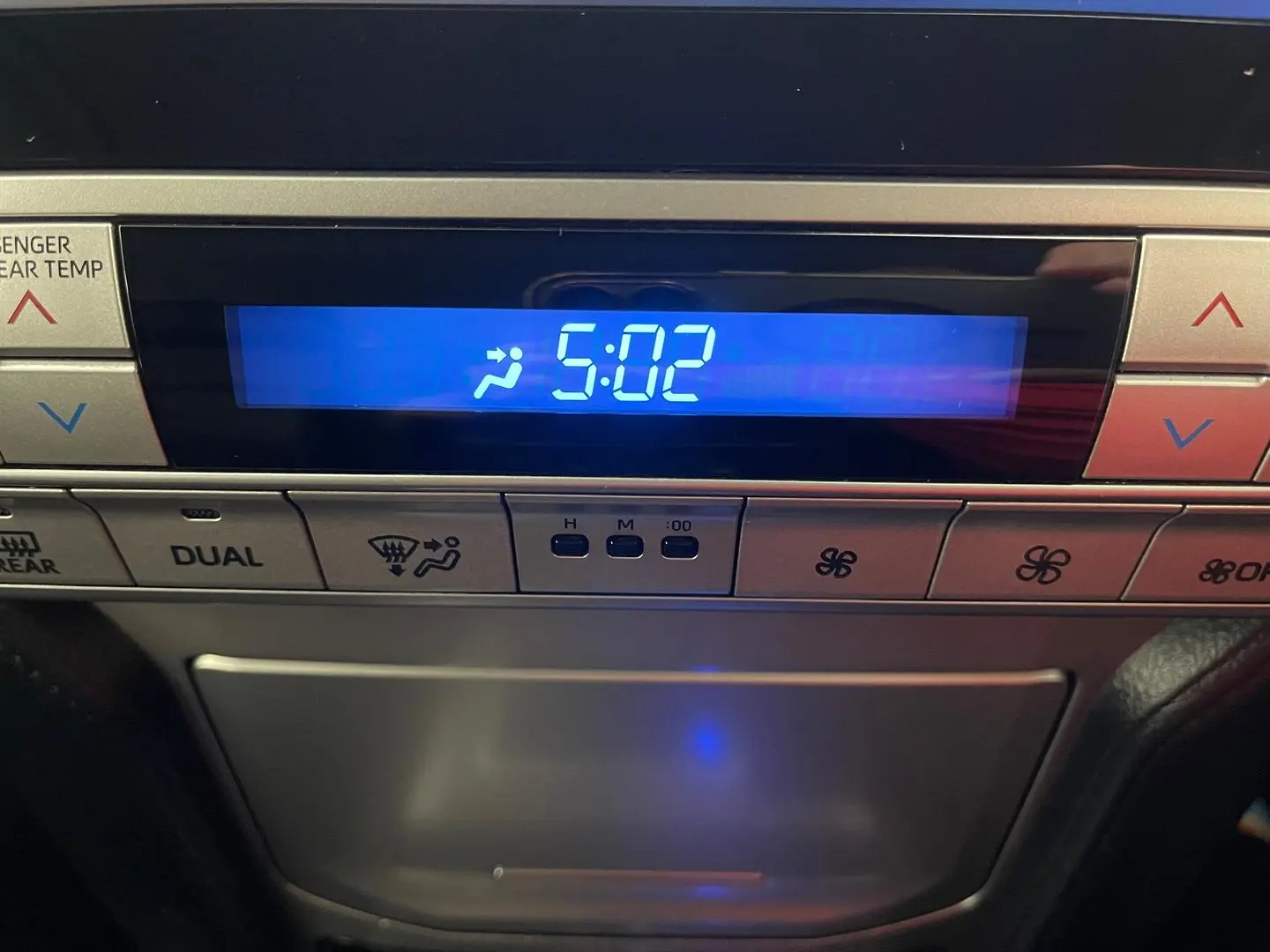 2021 Toyota Landcruiser Prado Gallery Image 24