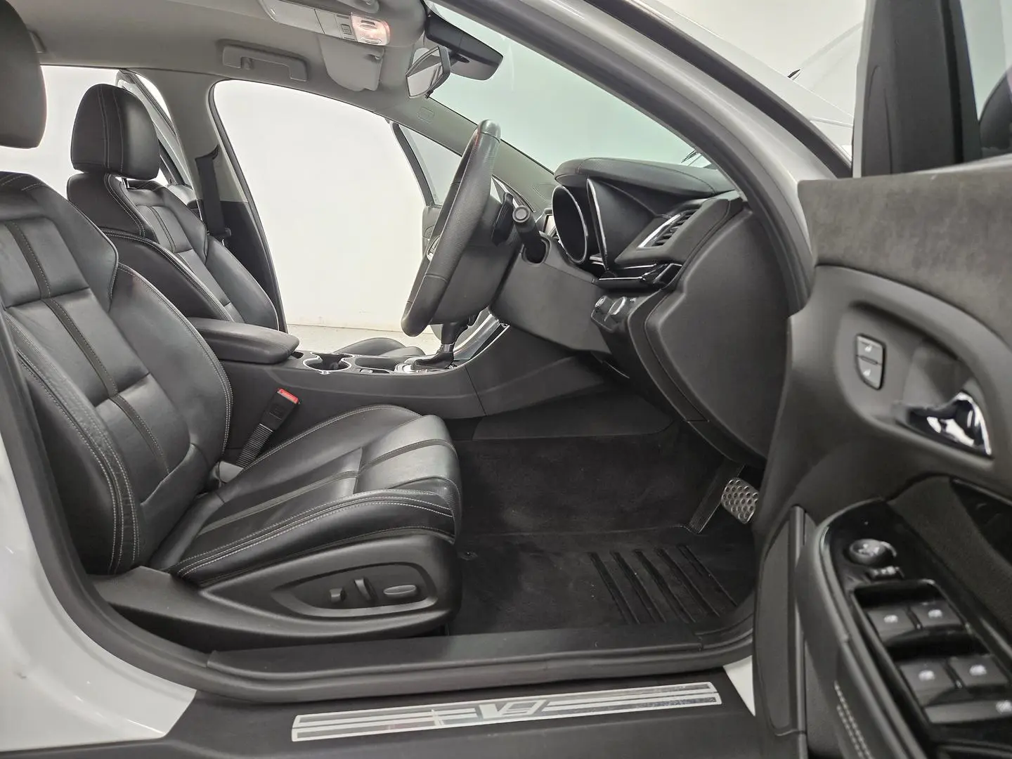 2017 Holden Commodore Gallery Image 22